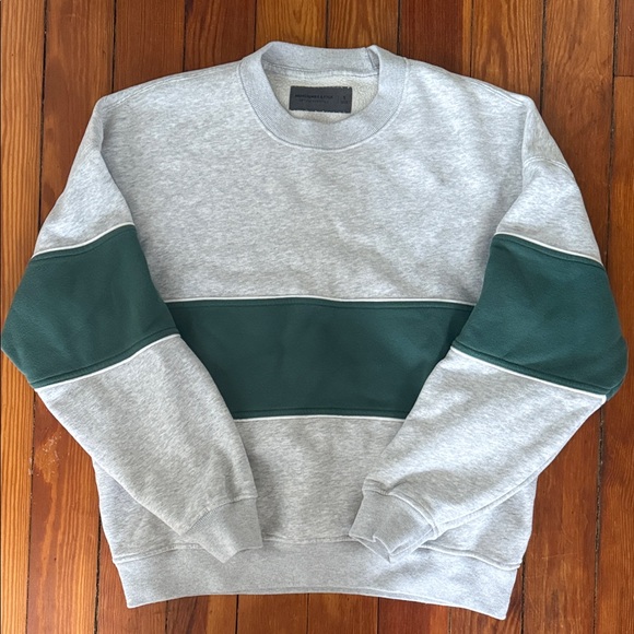 Abercrombie & Fitch Other - Abercrombie crewneck